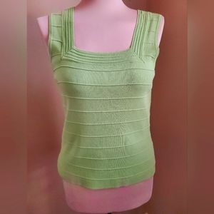CABLE and GAUGE sleeveless green top size small